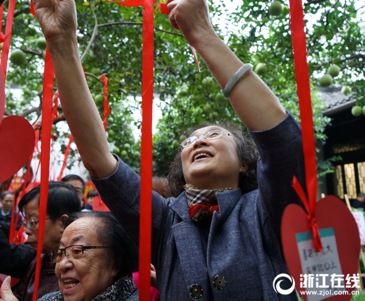 老师脱 让学生摸 小说