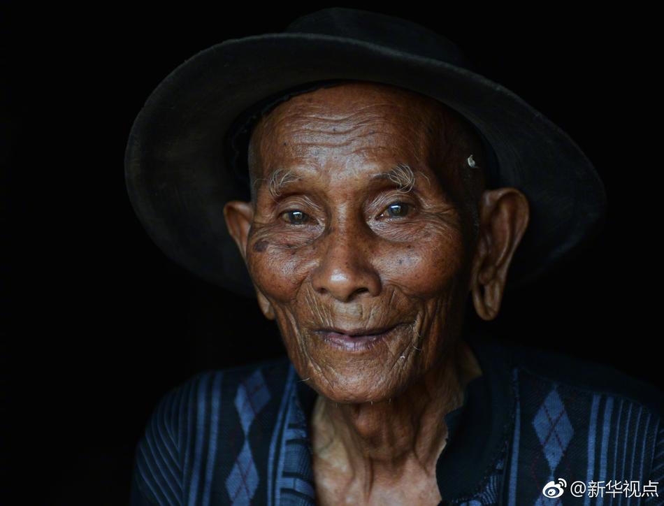 秋霞鲁丝