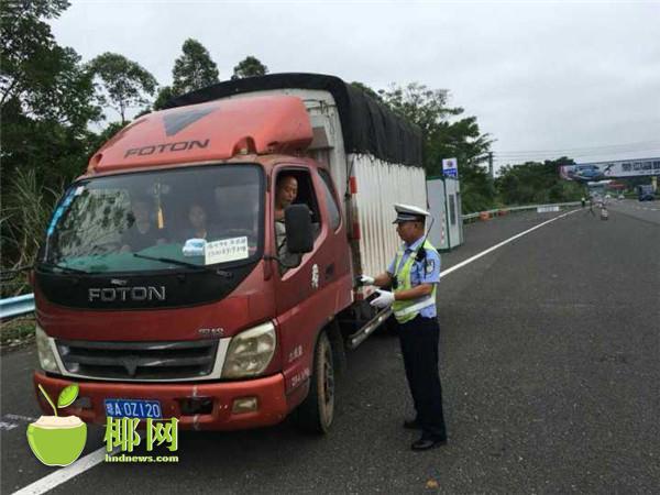大陆美女大胆全裸乱伦