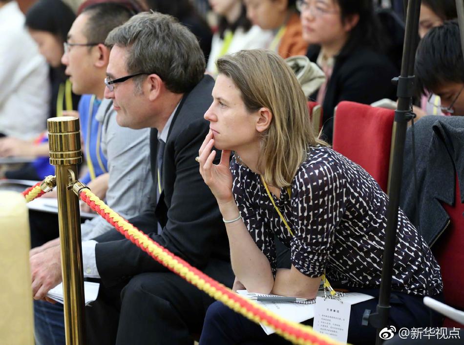 Ffee少妇睡觉被偷玩弄