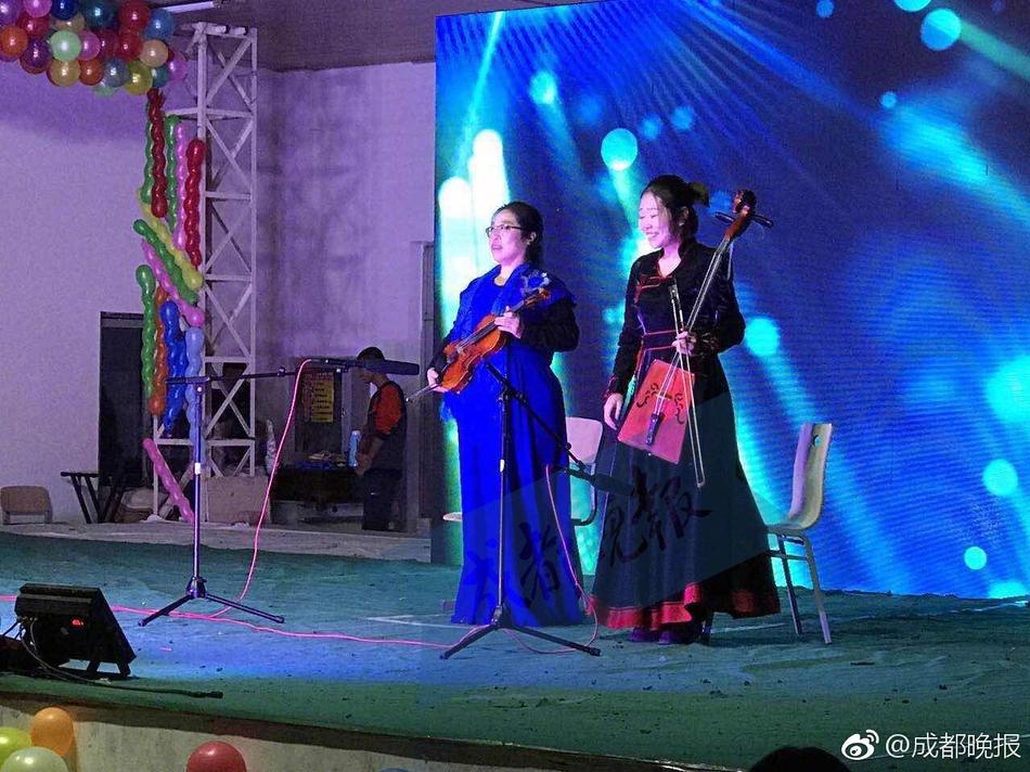丫头把腿开大让我添添电影
