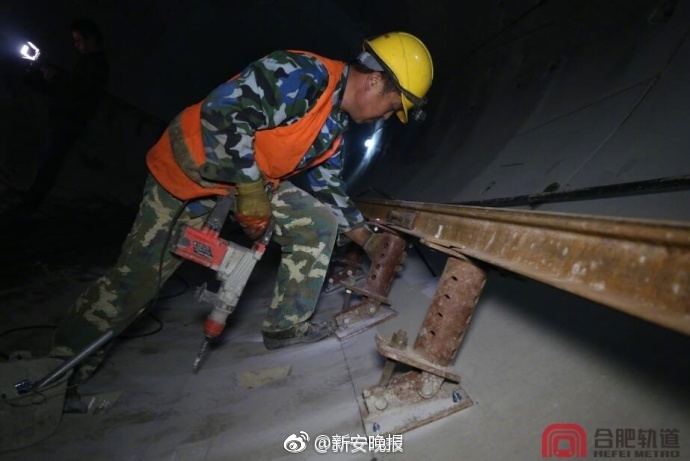 操逼操逼操逼