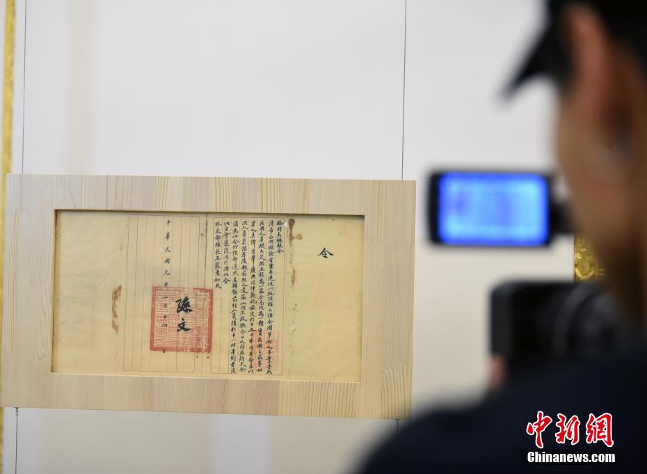亚洲淫妇乱伦小说