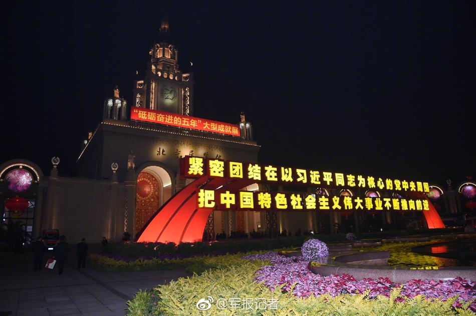 别揉我奶头 啊 嗯嗯玉足