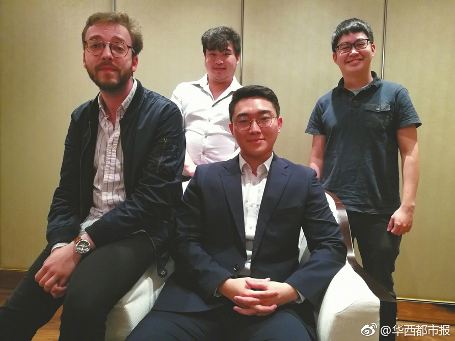 欧美边做边尿合集