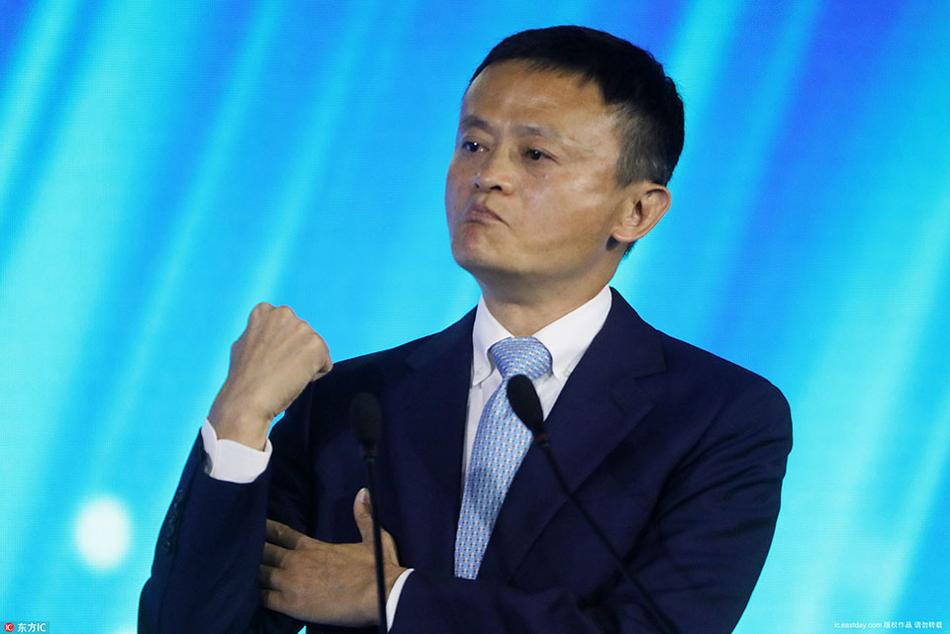 裸男