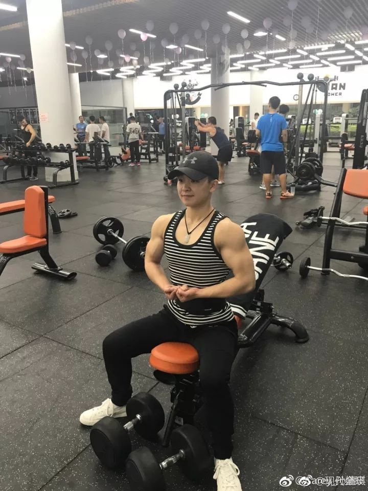 黄色成人免费网站