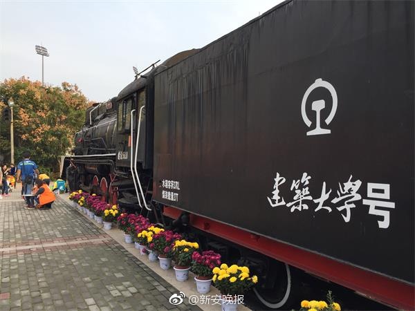 丝袜老师让我 了一夜作文