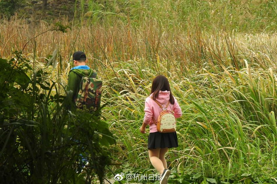 夏目彩春