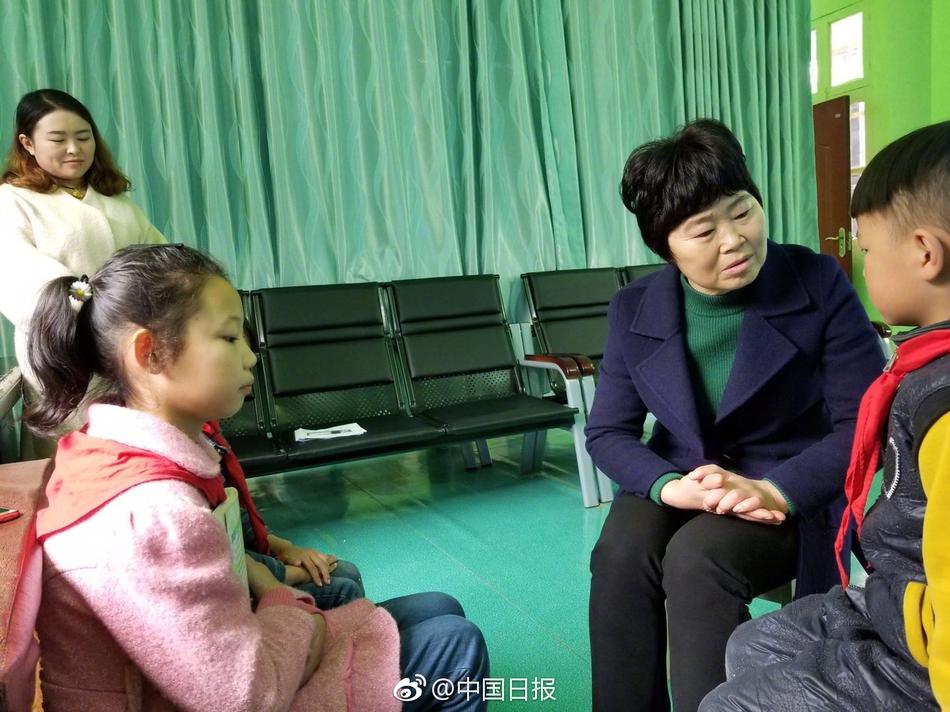 比基尼正妹