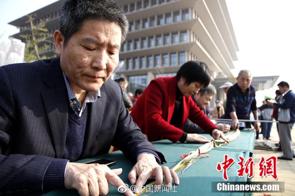 小林尊