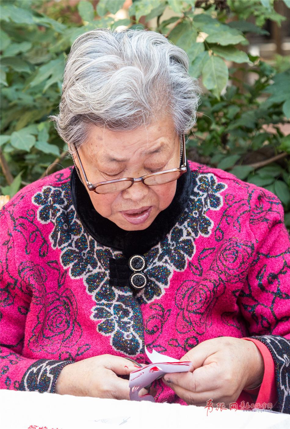 日木卖婬BBw护士毛稀少