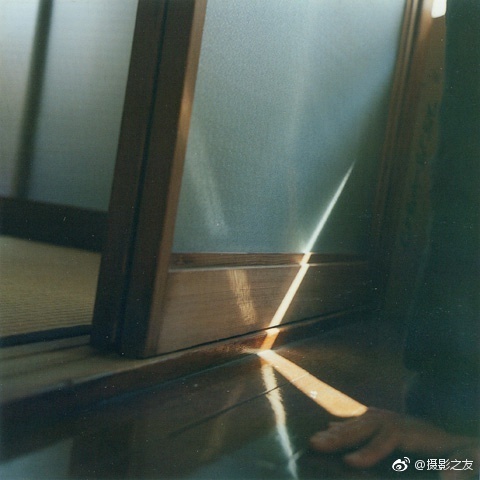 扒开美女内衣 看个够
