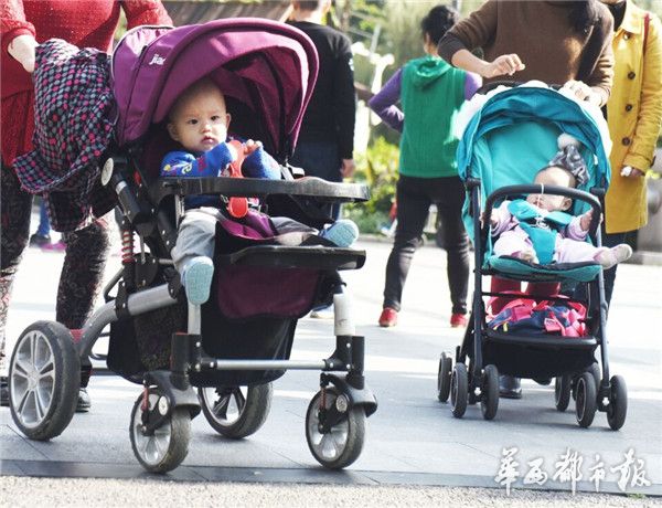 中文三 级 黄 色 片免费
