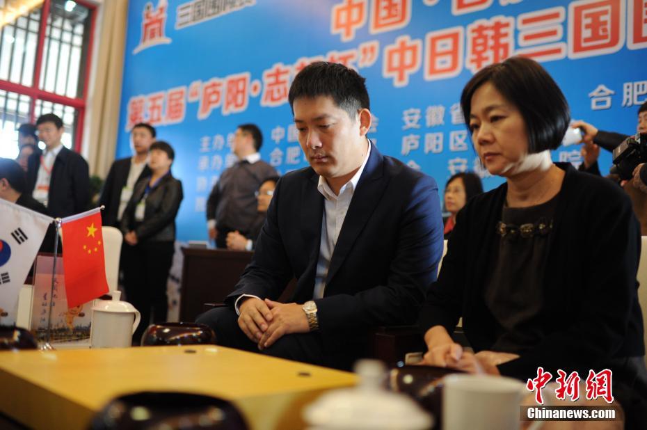 女班长让我玩 吃奶小游戏