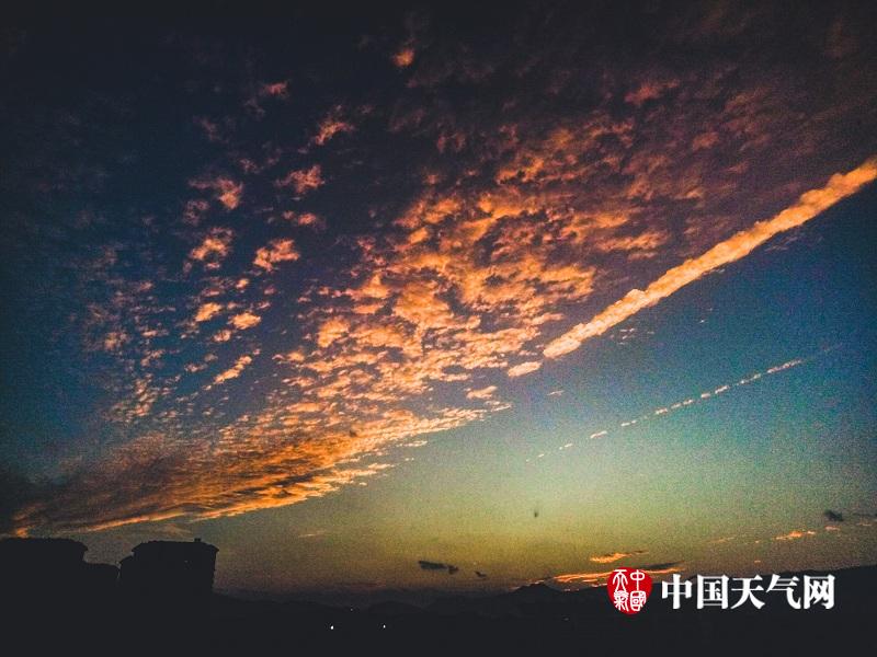 水咲蘿拉