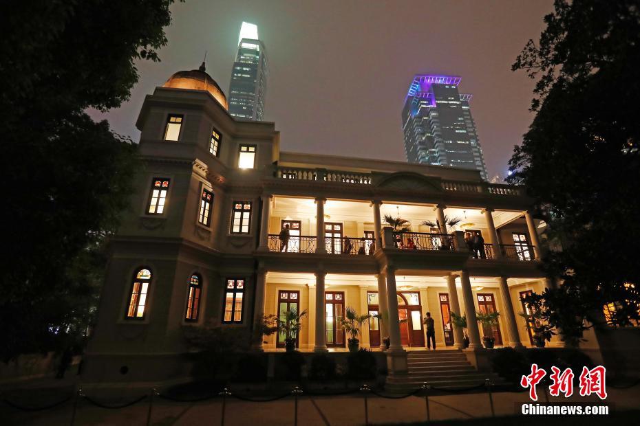 杨幂被 到喷水奶头硬硬的