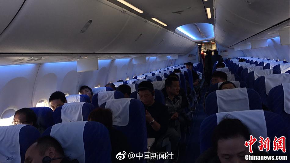成人国产精品秘 久久久按摩下载
