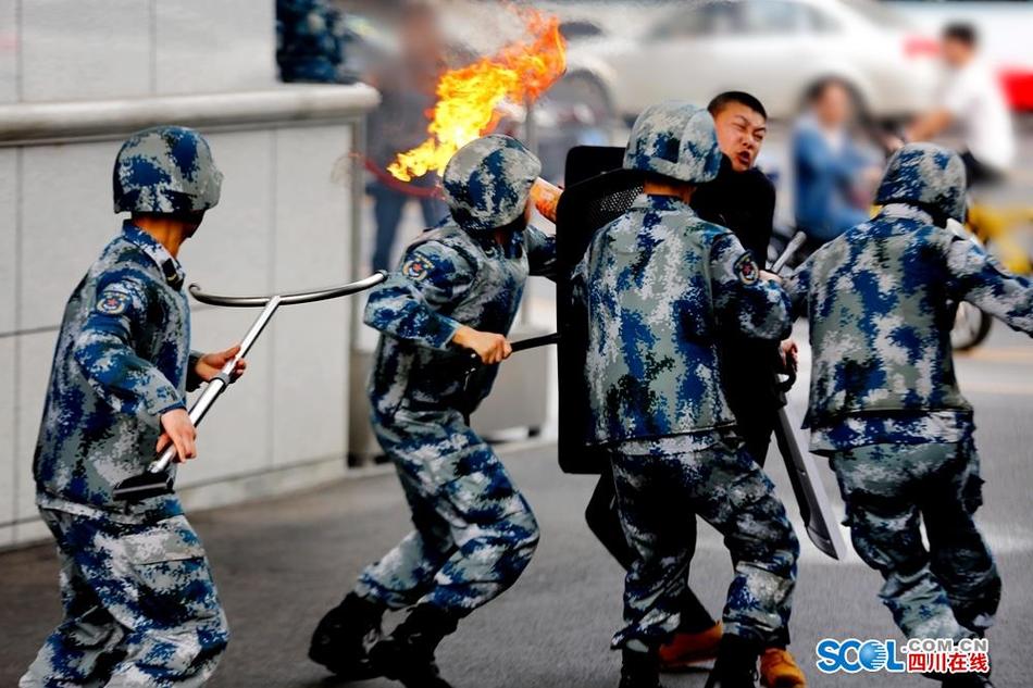 乱一性一交一群