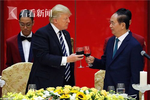 免費看黃 ??色网站
