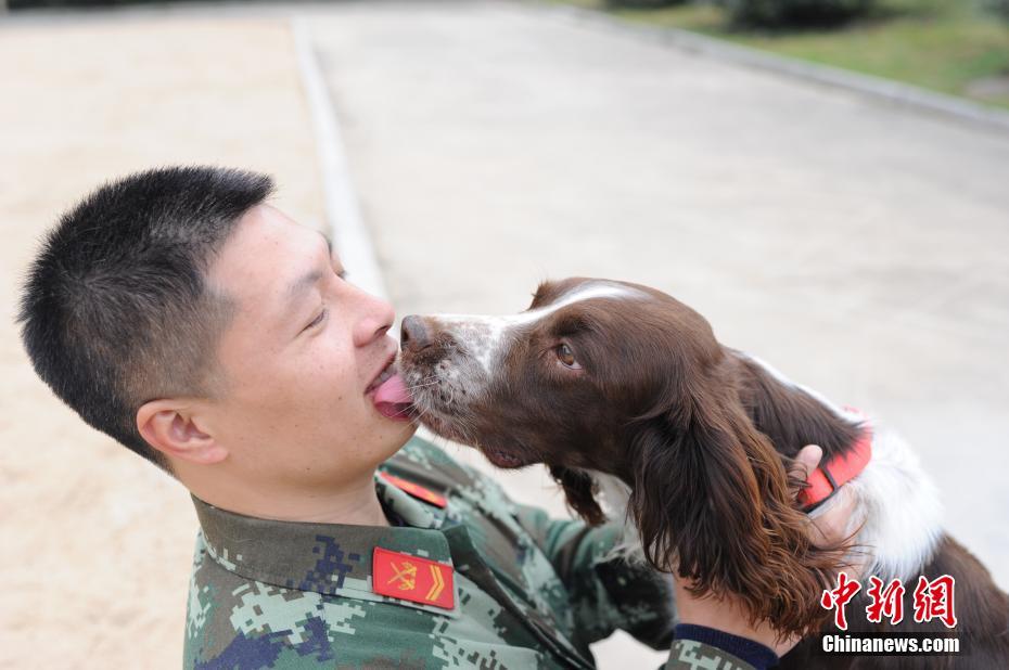 韩国少妇3P视频