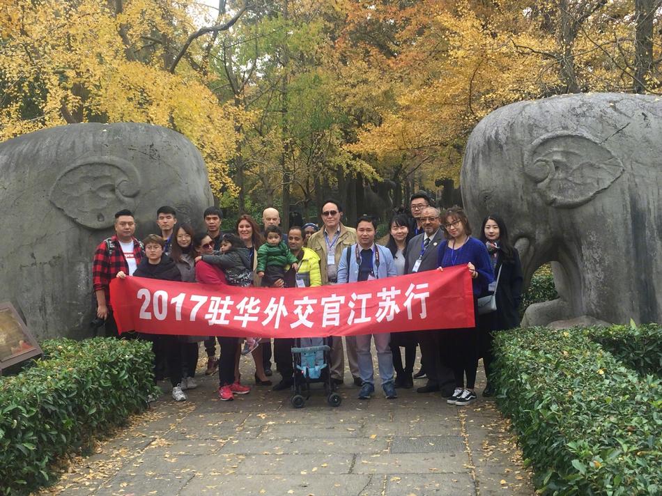 娇妻当我面被黑人3p