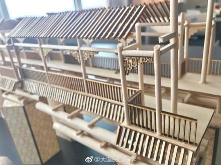 扒开美女 狂揉下部