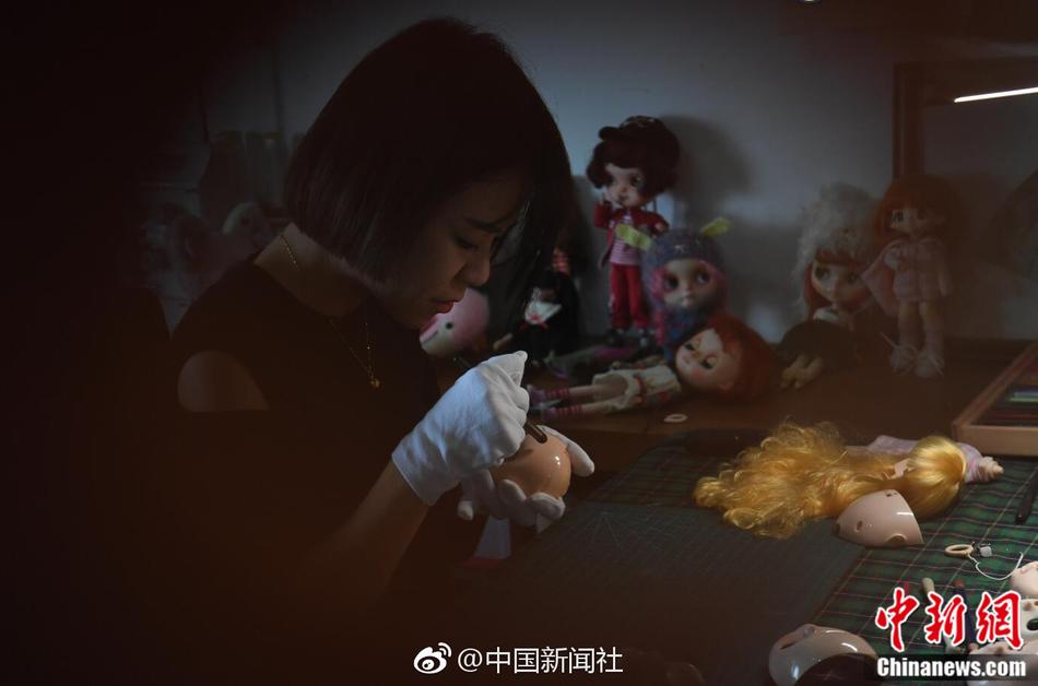 久草欧美性爱三级片