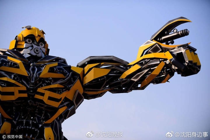 白丝魅魔玉足夹住榨精