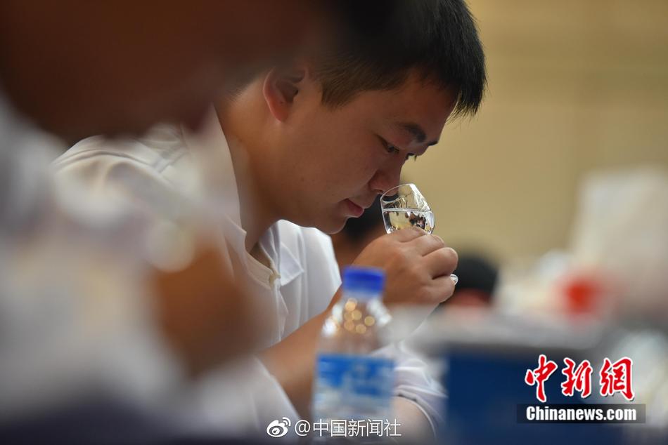 西西4444WWW大胆无视频