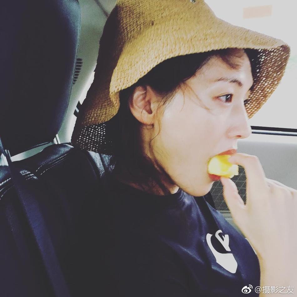 丝袜老师踩我的 出精