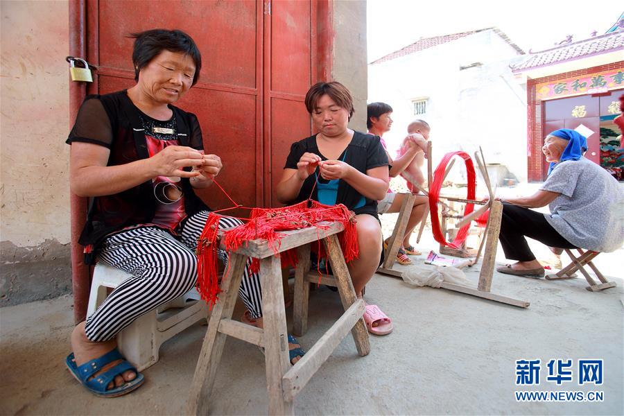 美女露出 让男生玩网站