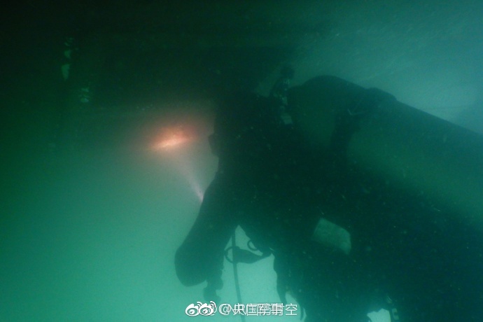免费 在线 观看 色情 片