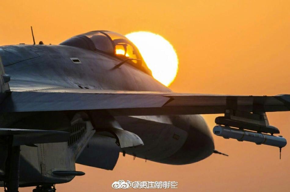 老熟女垂乳熟年交尾