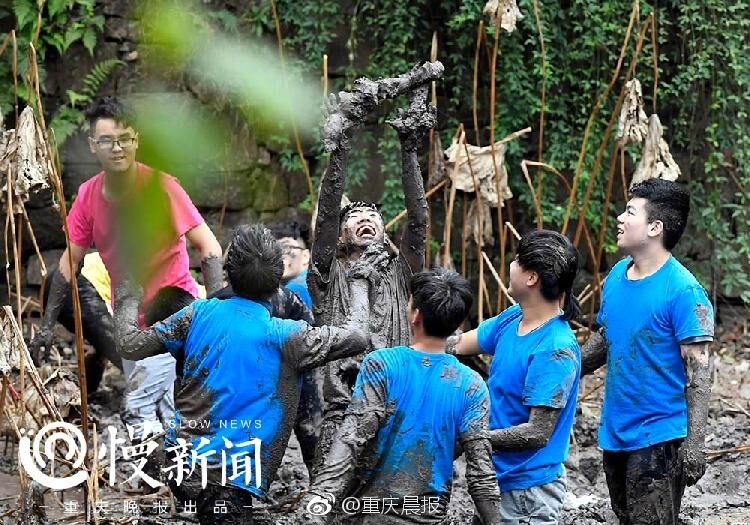 丰满少妇黄色毛片