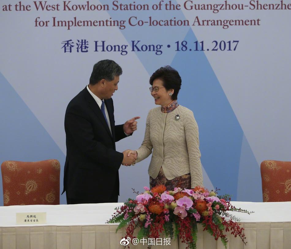 中国无套毛片学生妹女
