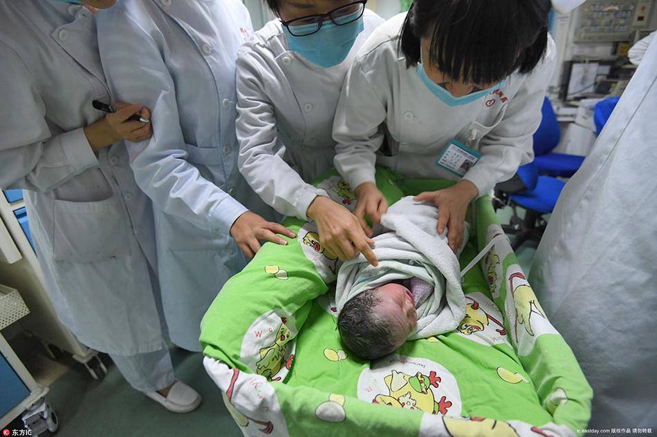 黄色三级三级中国