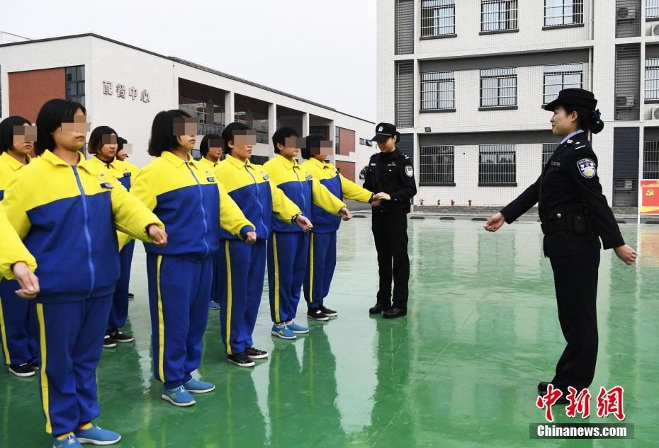松下纱荣子肉体奉公Hd在线观看