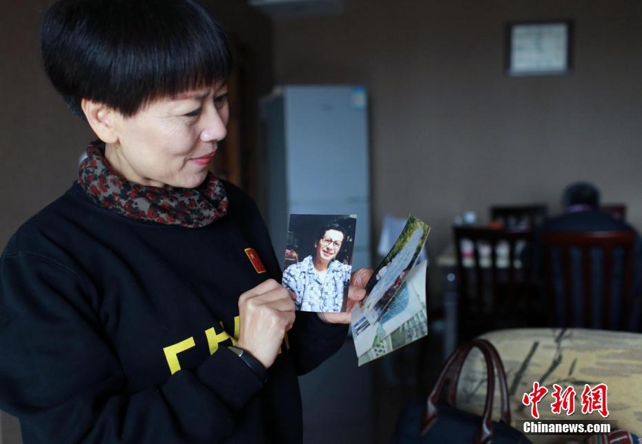荷兰女同性恋公共场合做性爱视频
