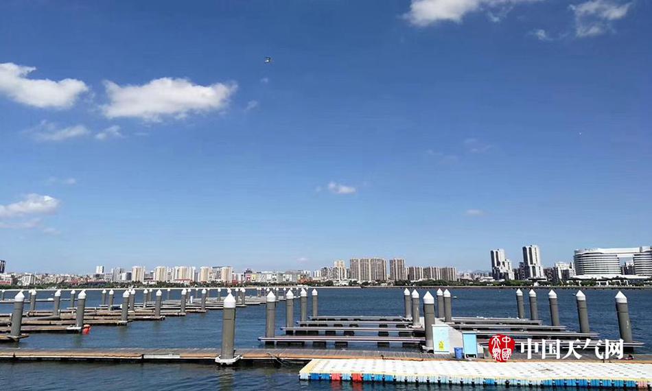 亚洲色图偷拍
