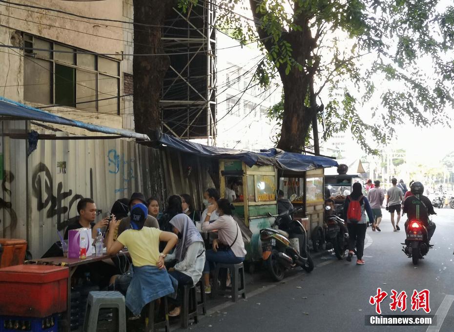 午夜成人视频