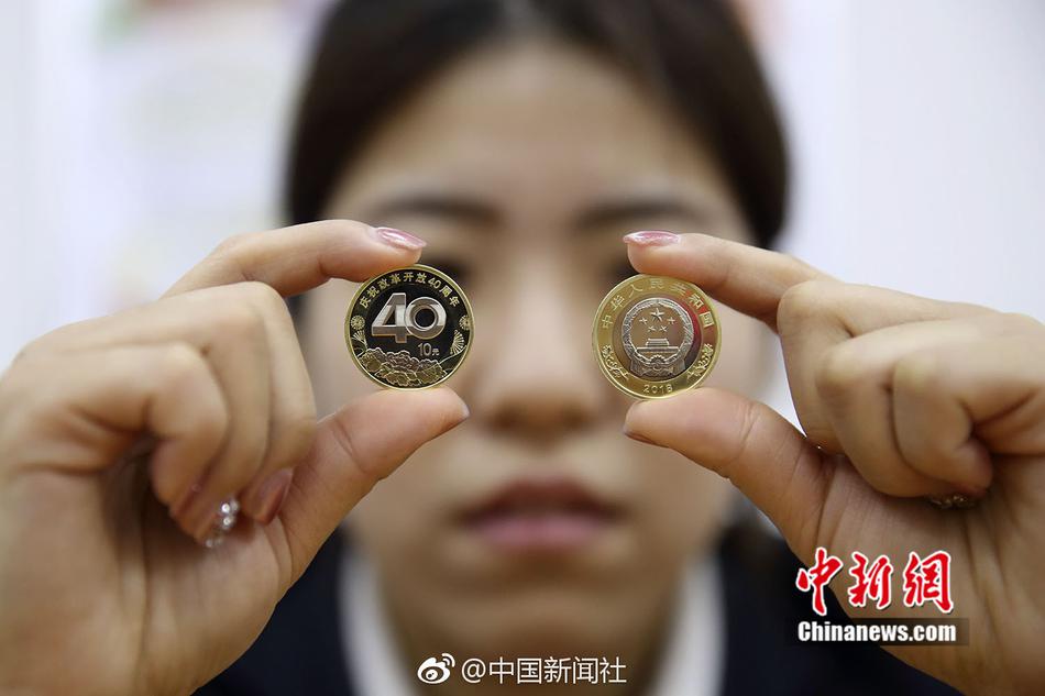 老师脱 让学生摸 中