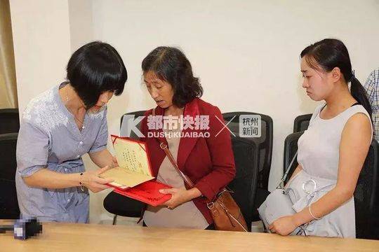 肉丝美足丝袜一区二区三区四