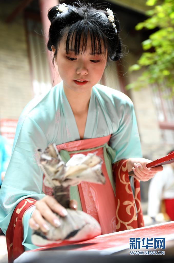 成人黄色免费网站