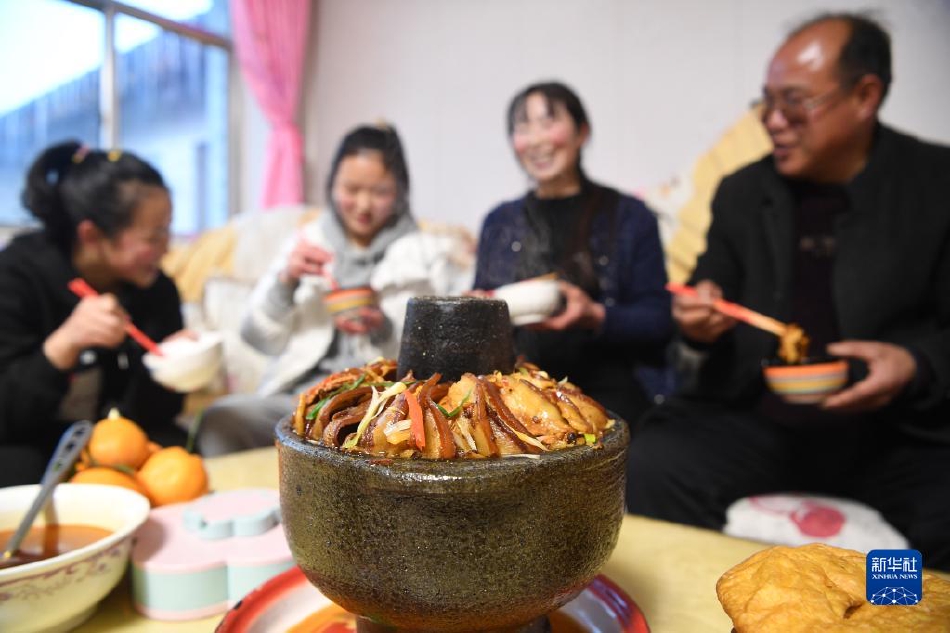 亚洲成人av