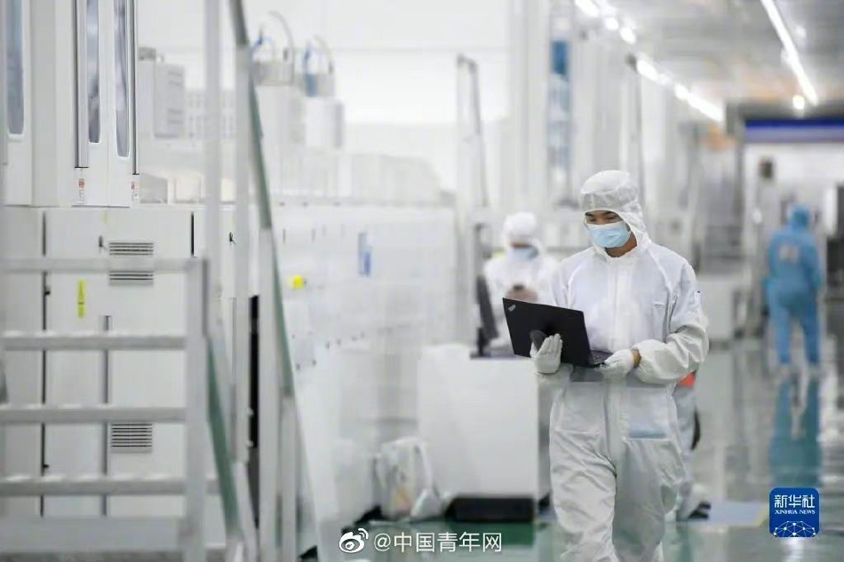 特大黑异族巨大怪物