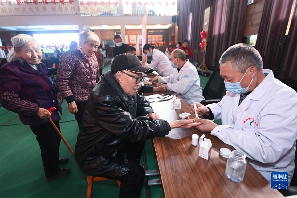 乌克兰女兵性爱三级片