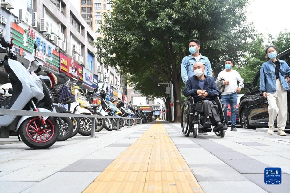 中国黄色毛片三级在线播放