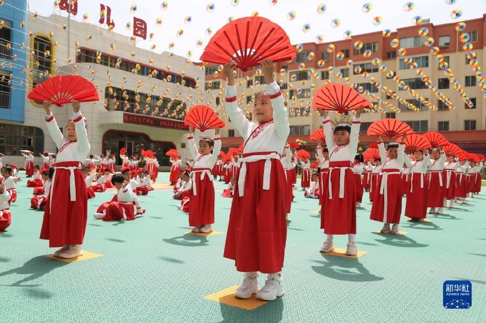 美女老师被操B