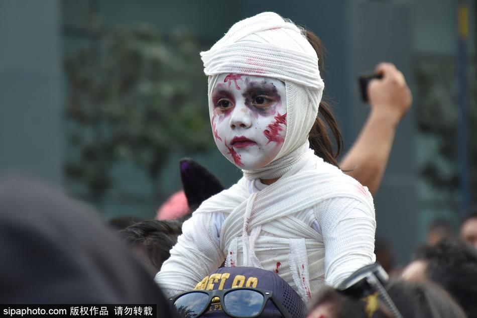 偷拍女人上侧所视频